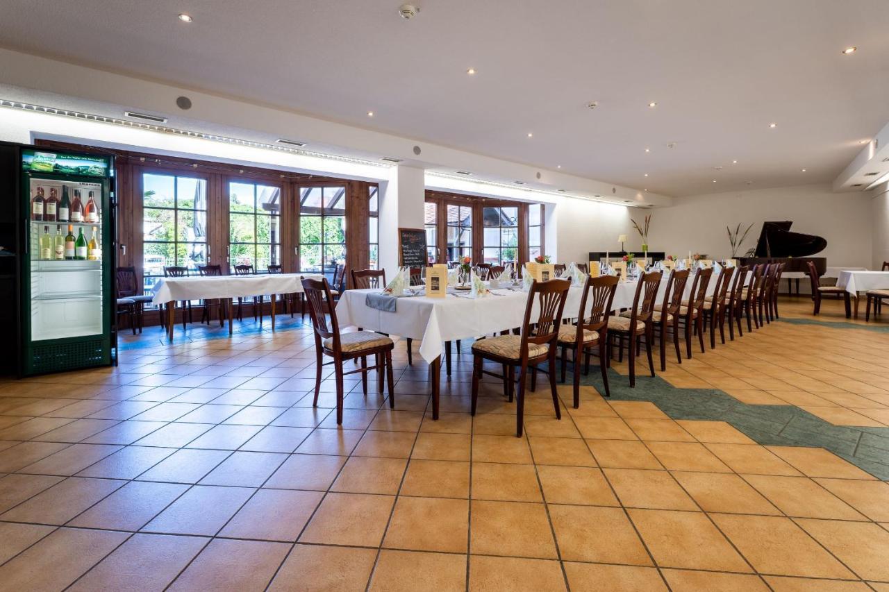 Hotel Reussischer Hof Schmolln  Экстерьер фото