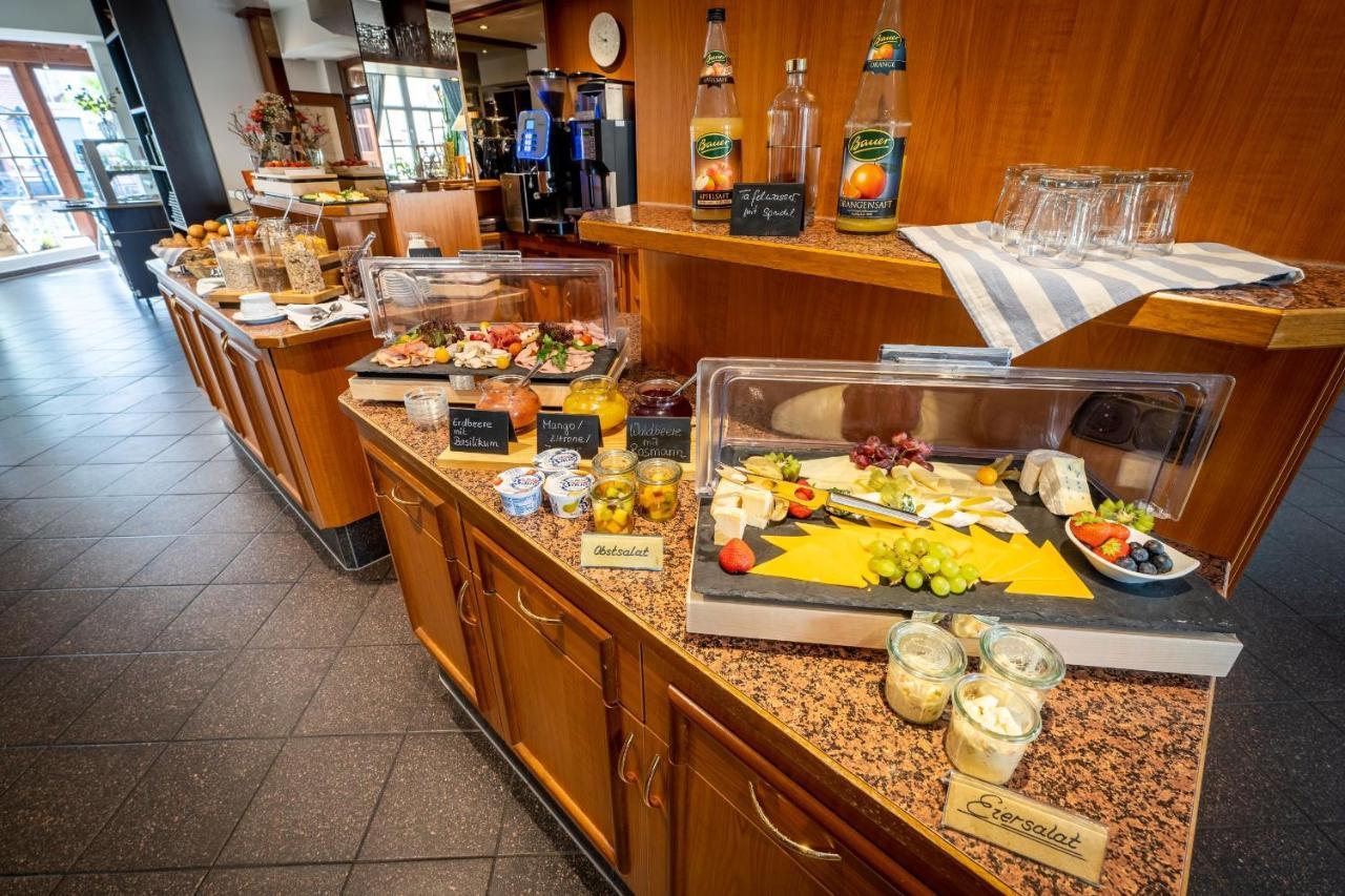 Hotel Reussischer Hof Schmolln  Экстерьер фото