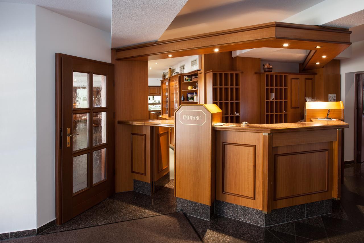 Hotel Reussischer Hof Schmolln  Экстерьер фото